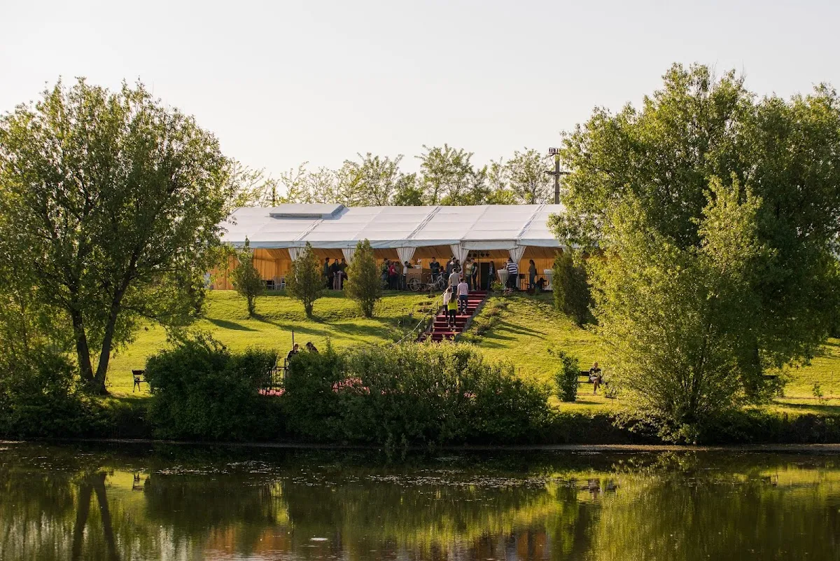 I Do Weddings | Nuntiinaerliber.ro - Biroul - 1 I Do Weddings | Nuntiinaerliber.ro - Biroul - 1